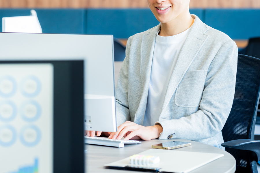 多言語対応バックオフィスの構築とオペレーション管理