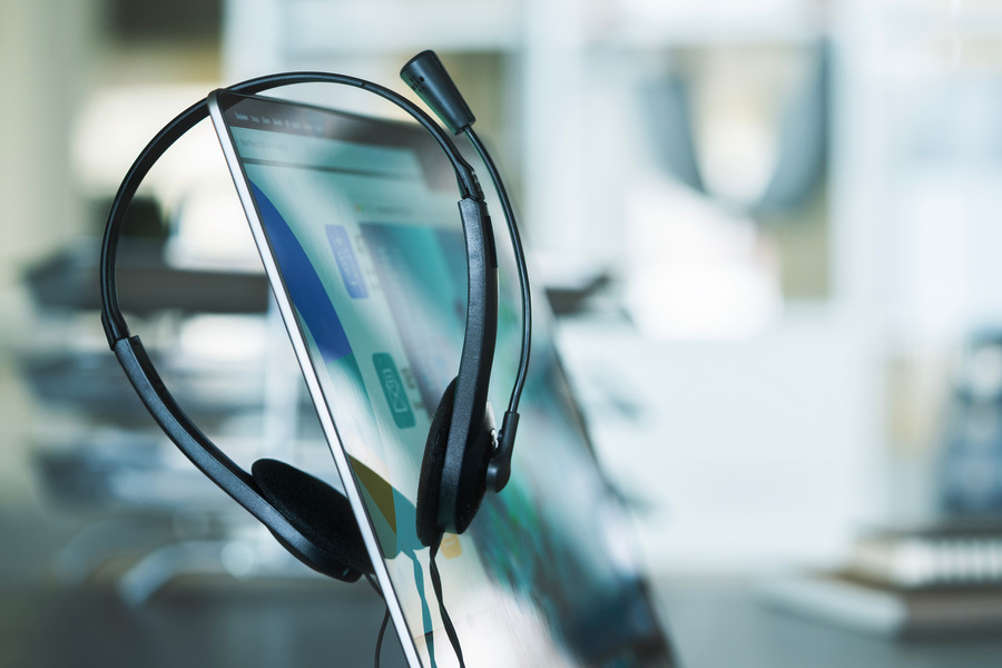 電話通訳サービスとは？導入メリットと選び方のポイントを解説