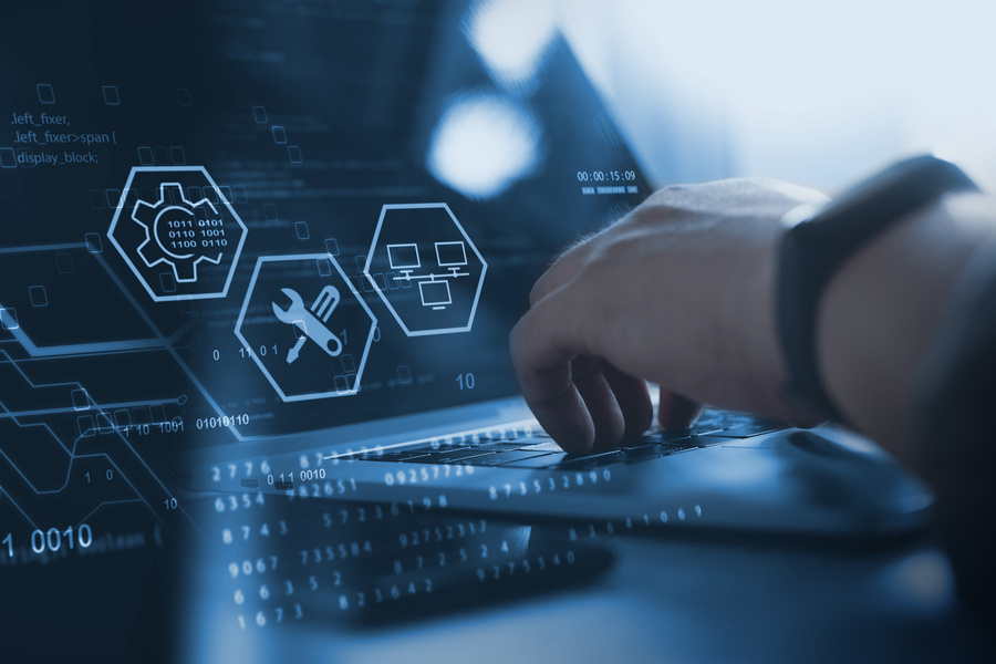 キッティングとセットアップの違いを理解して最適な機器導入を実現